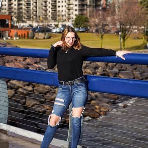 Meet your Posher, Ash